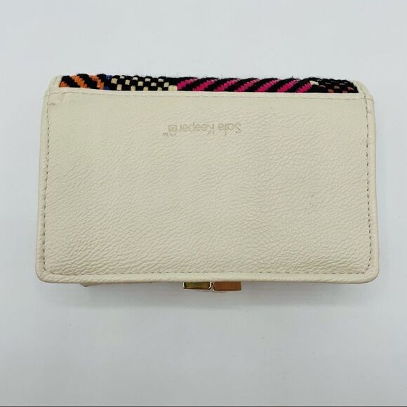 Safekeeper Weaved Design Wallet - Picture 2 of 7